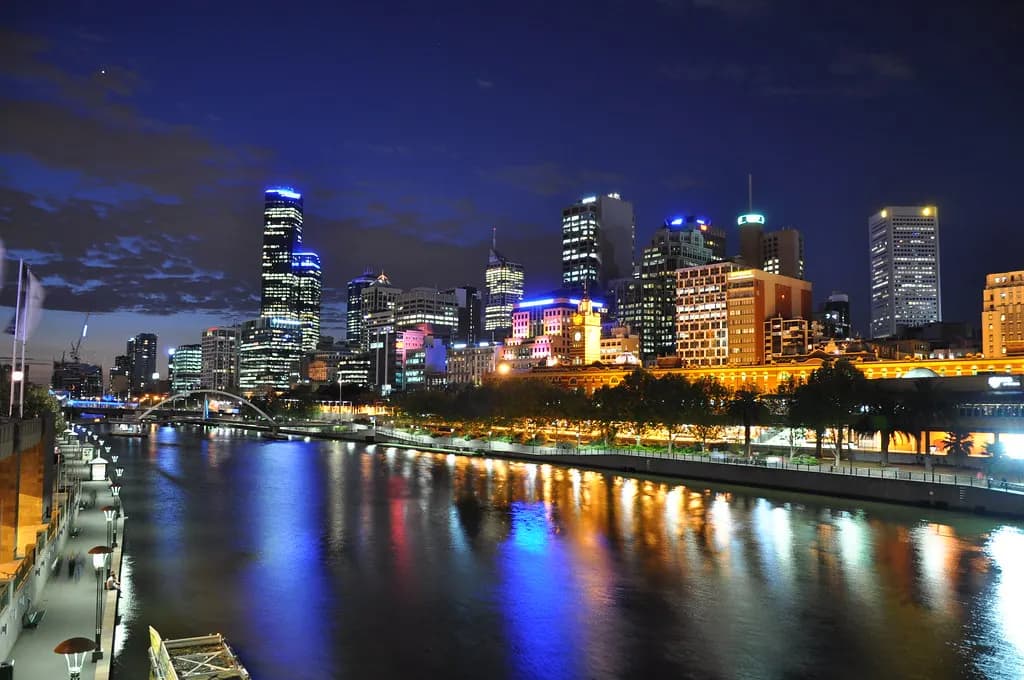Melbourne CBD and the Yarra River seen from Princes Bridge