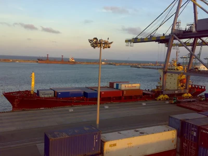 Gantry cranes and containers at Chennai Container Terminal