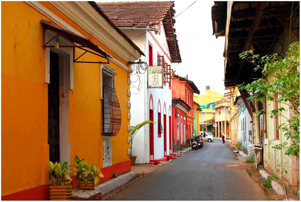 Shops and old buildings along 31st January Road in Panaji, Goa