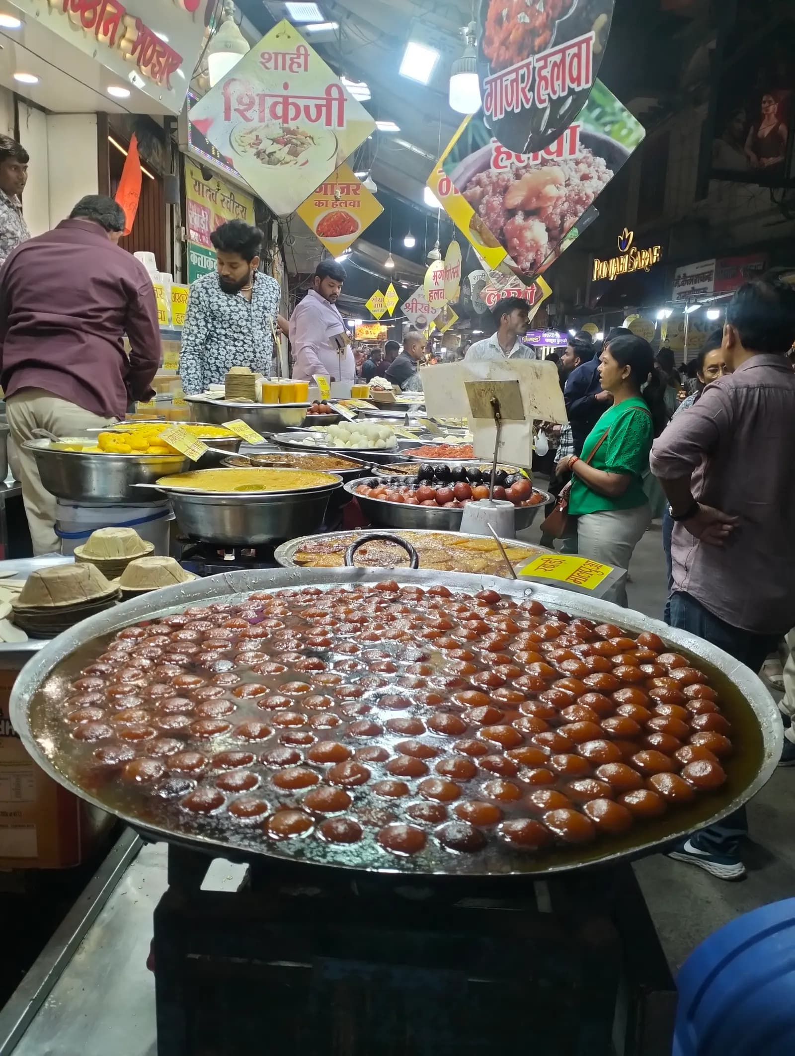 Sarafa Galli, a narrow market lane in old Indore lined with shopfronts