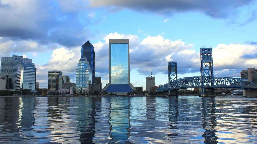 Jacksonville, Florida skyline along the St. Johns River
