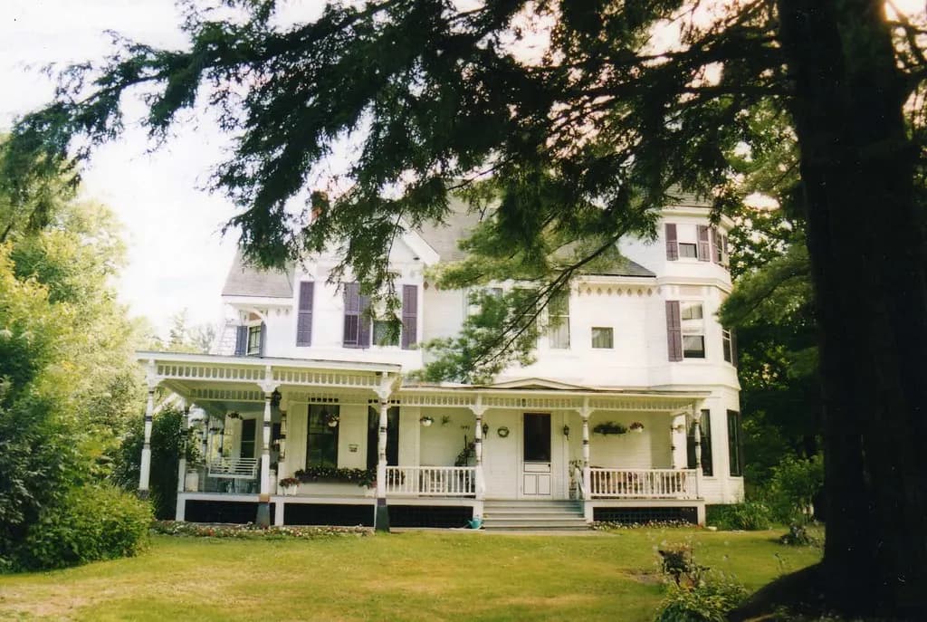 The Victorian Greenhurst Inn in Bethel, Vermont